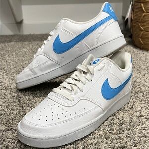 Nike Women's White and Blue Sneakers